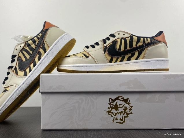 OG DH6932-100 Low of 1 Year Tiger the Air Jordan 0720